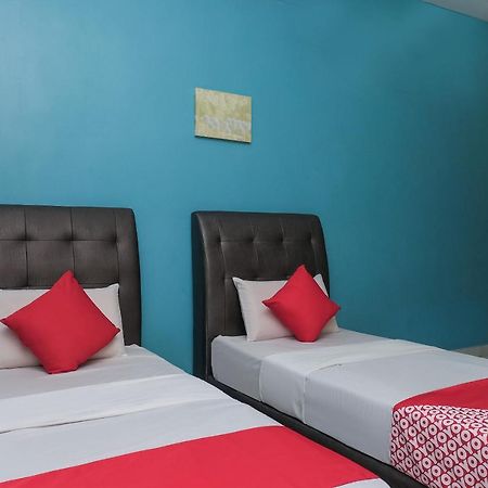 Oyo 90015 Indah Chalet كوالا رومبين المظهر الخارجي الصورة