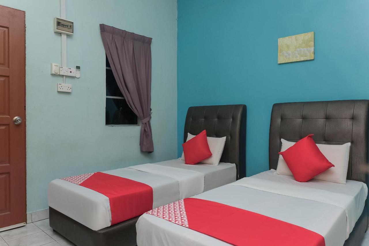 Oyo 90015 Indah Chalet كوالا رومبين المظهر الخارجي الصورة