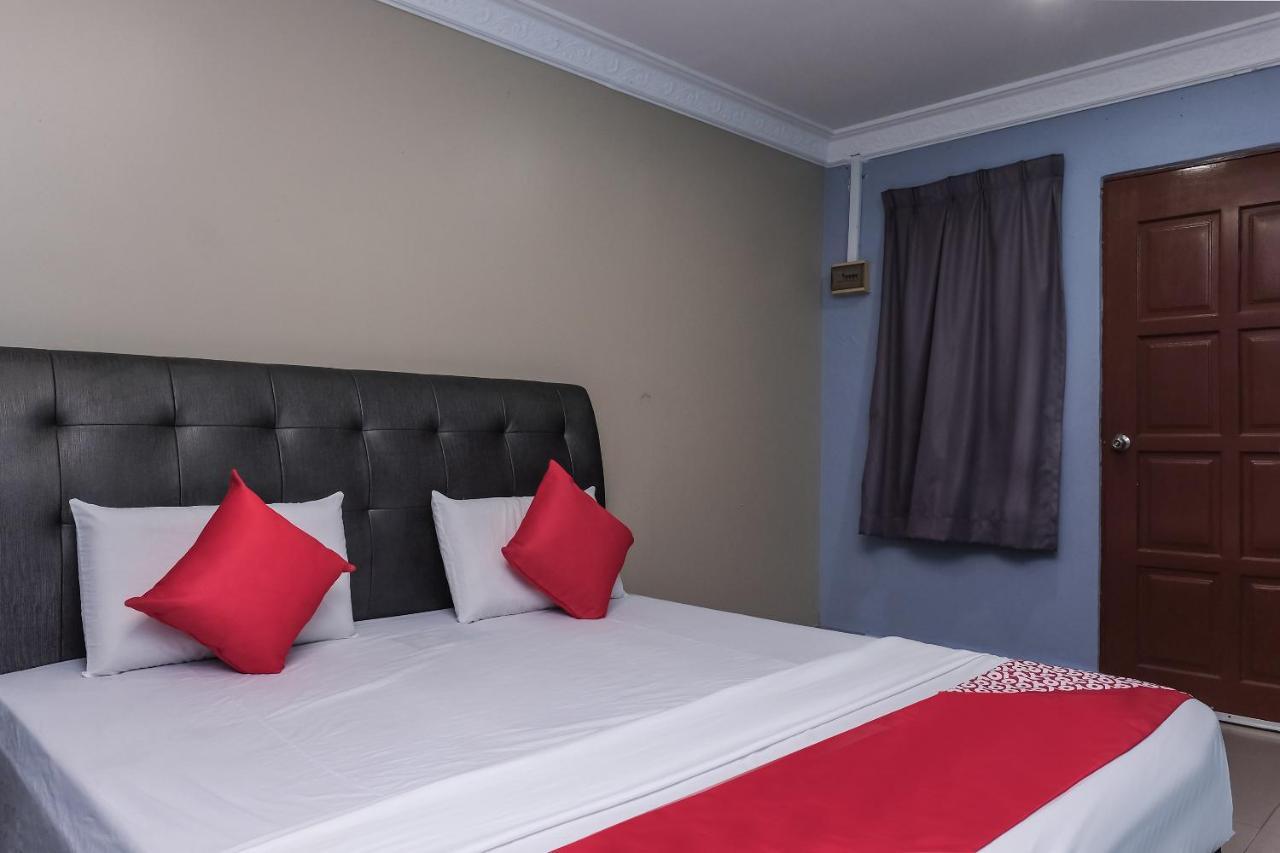 Oyo 90015 Indah Chalet كوالا رومبين المظهر الخارجي الصورة